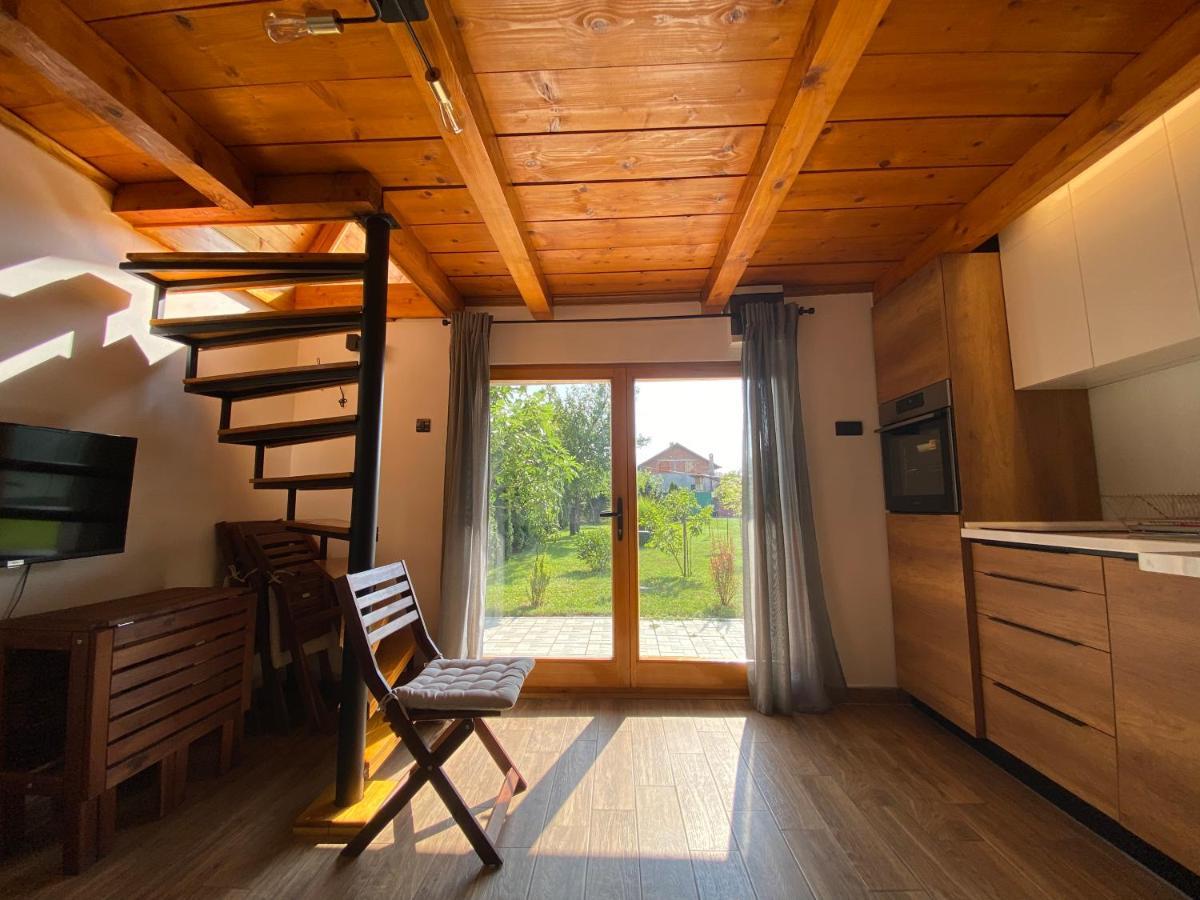 Petrovaradin Chalet Novi Sad Exteriör bild