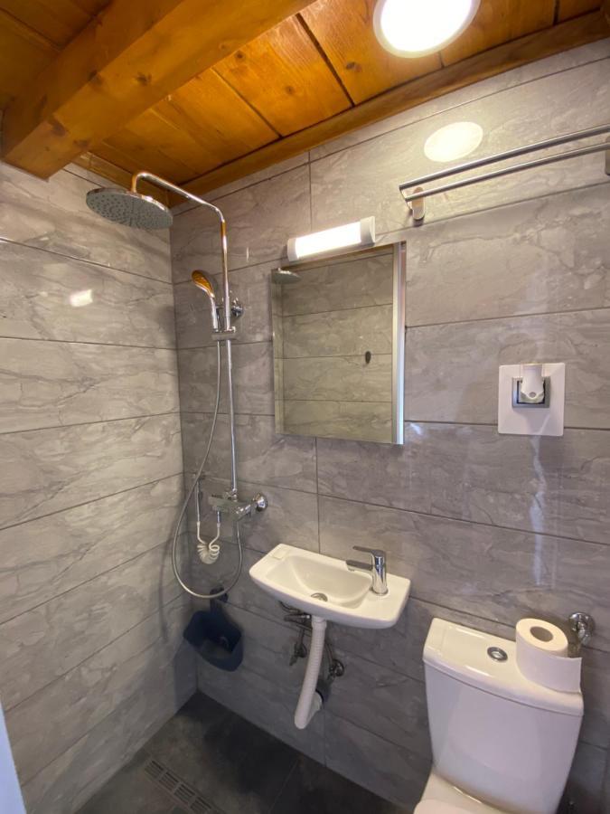 Petrovaradin Chalet Novi Sad Exteriör bild